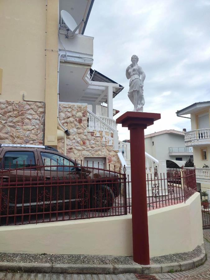 Artemis Luxury Villa Palaiontsiflikion Exterior photo